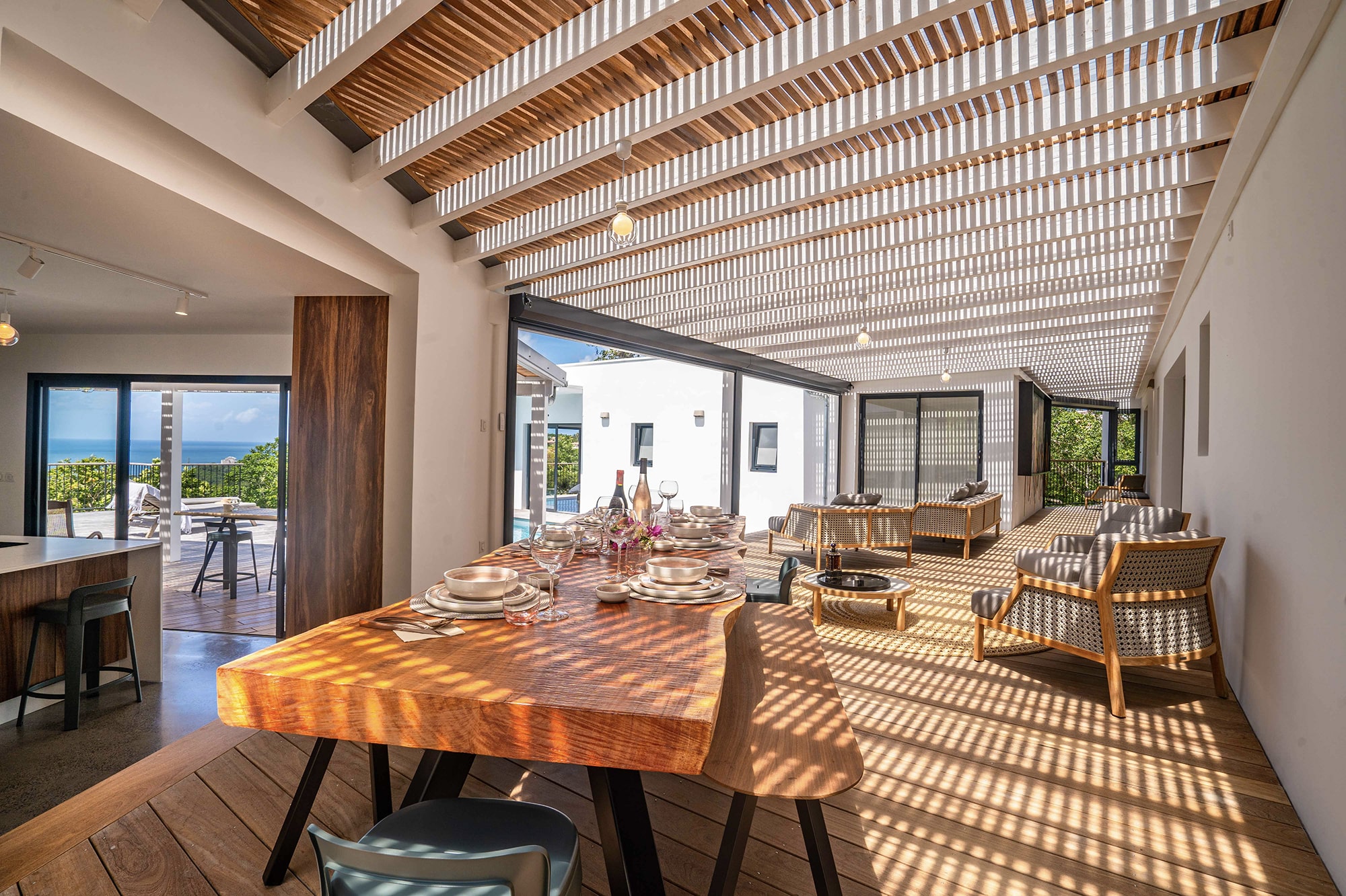 villa luxe martinique terrasse salon salle à manger